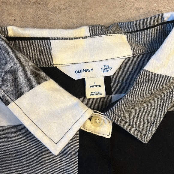 🆕 Old Navy Flannel - Picture 2 of 3